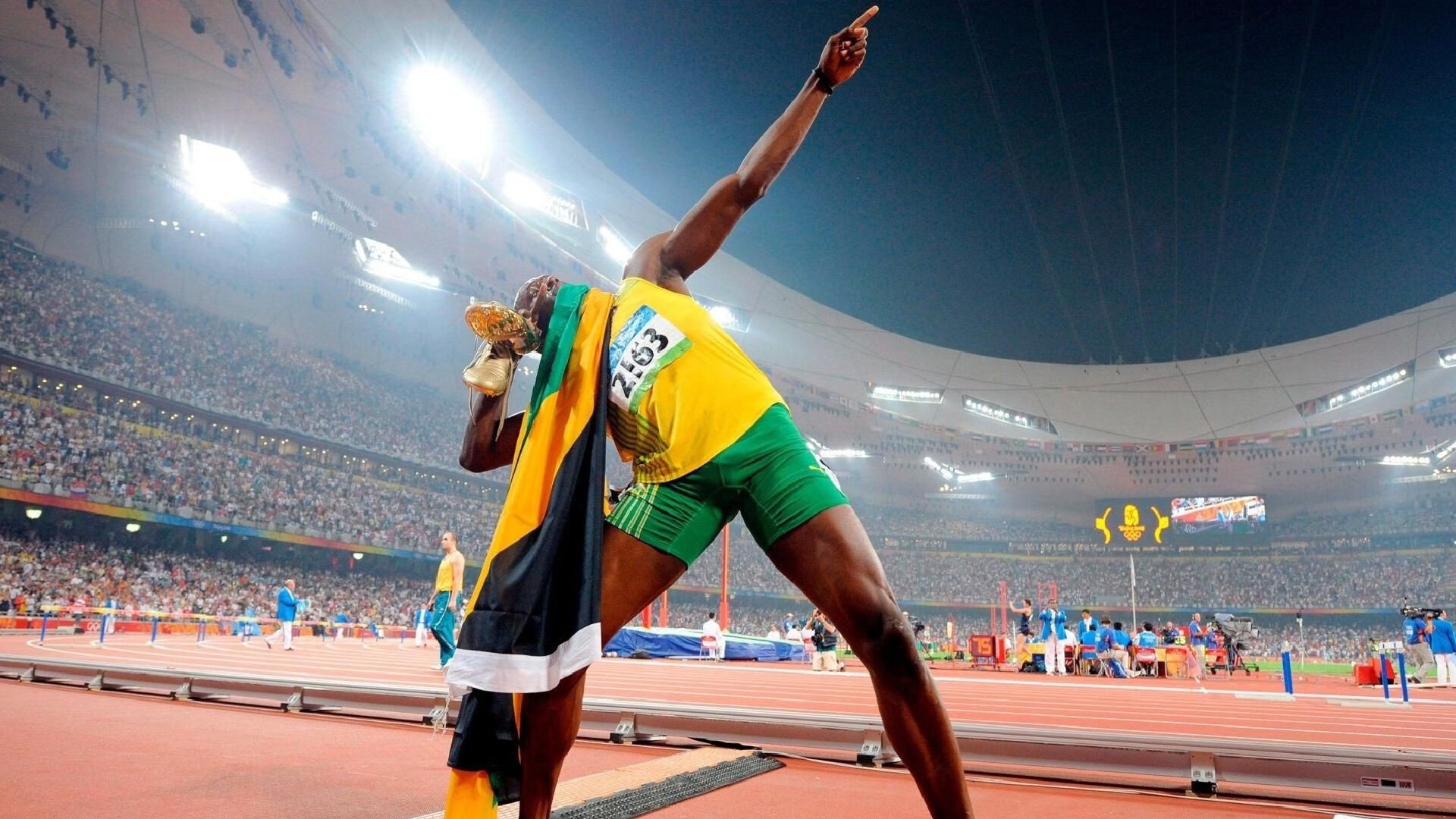 爱游戏体育官方在线-_历史性突破！运动员刷新纪录创下新高_，运动员破纪录有奖金吗